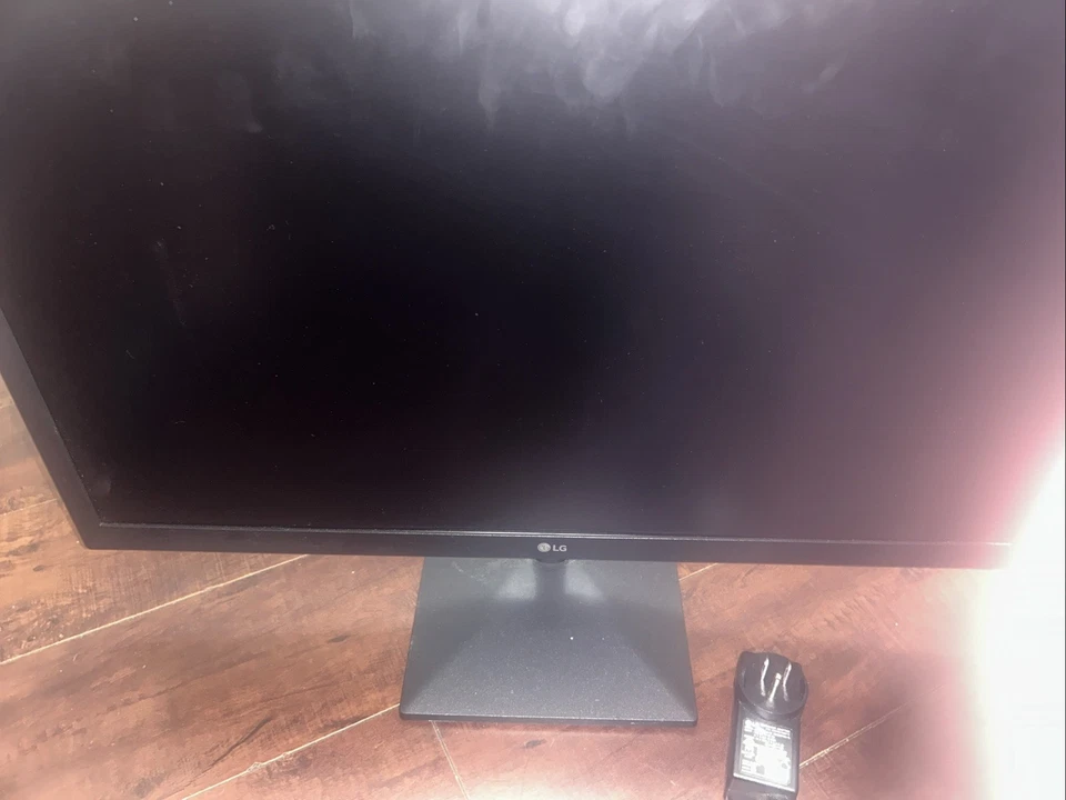 Lg Monitor - Image 1 of 3