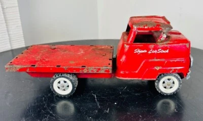 Vintage Antique Structo Live Stock Red Farm Truck 1950's - Image 1 of 4