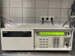 Symmetricom / Agilent 5071 A Caesium Beam Frequency Standard / Frequenz Normal - Bild 1 von 12