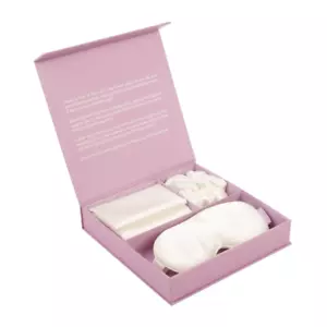 The Ultimate Collection Organic Mulberry Silk Gift Set £58 - Picture 1 of 8