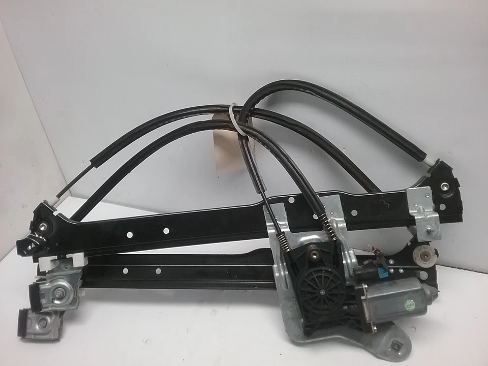 1995-1999 GMC Yukon Right Rear Window Regulator With Motor EA0376E  - Image 1 of 4