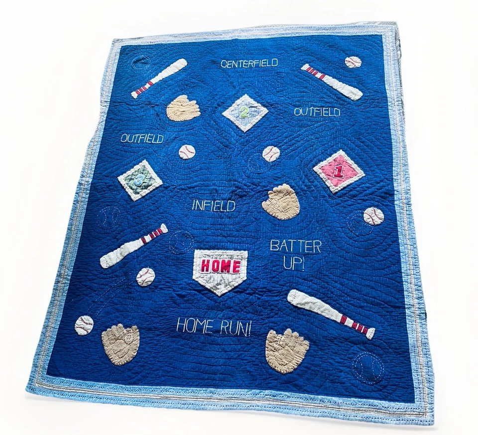 Pottery Barn Kids - Manta acolchada azul con temática de béisbol tamaño doble/completo Foto 1 de 4