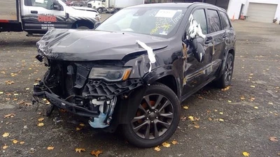 Used Alternator fits: 2019 Jeep Grand cherokee 3.6L 180 amp Grade A Foto 1 de 4
