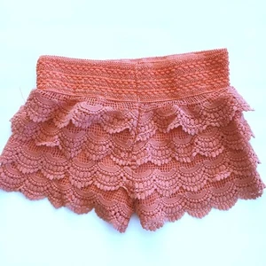 Pantaloncini Jolt Juniors taglia small cotone a strati all'uncinetto vita smerlata elearia - Foto 1 di 8