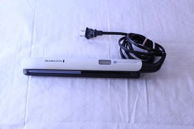 Remington Anti-Frizz Therapy Flat Iron + Hair Clip Set Styling Bundle Used - Image 1 of 4