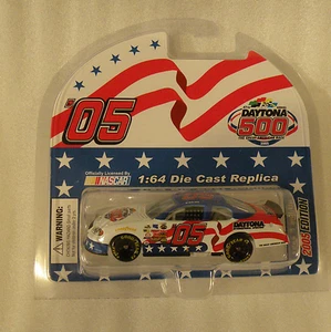 Team Caliber 1:64 Pit Stop Diecast '05 Daytona 500 2005 Chevrolet - Picture 1 of 6