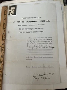 1935 Portugal diplomatic document Consul immigration stamp England - Picture 1 of 3