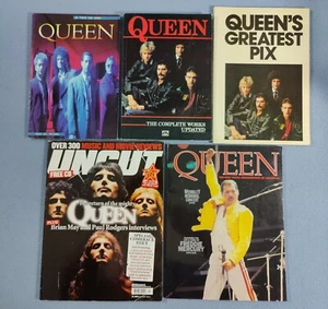 LOT OF 5 QUEEN BOOKS & MAGAZINES  - Imagen 1 de 8