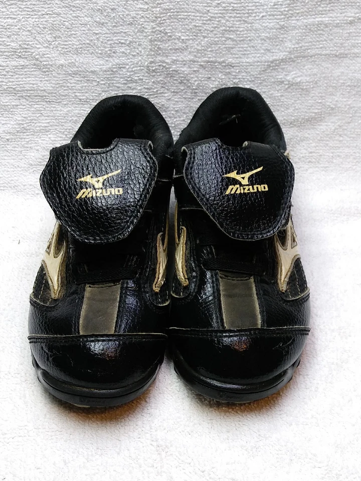 BOTÍN DE FÚTBOL MIZUNO JÓVENES NIÑOS TALLA-Y12 O K12 USADO ESTADO COMPRUÉBALO WOW Foto 1 de 4
