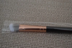 Spectrum Single Makeup Brush B04 angled blender brush in black colour - Picture 1 of 2