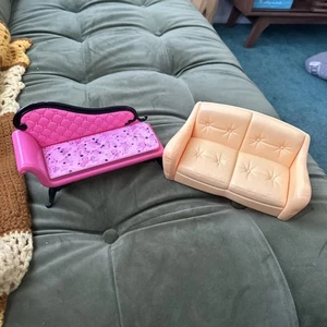 Barbie Puppenmöbel Couch Sofa und Chase Lounge - Bild 1 von 10