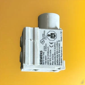 🔥(AN) ***QTY 9*** Siemens 5ST3 770-1HG Center Feed Terminal 50mm² for Busbar Sy - Picture 1 of 5