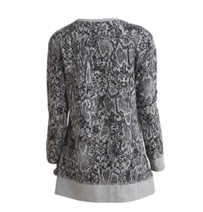 Chicos NWT Zenergy $79 Snakeskin Print Gray Black Womens L Light Sweatshirt Top - Picture 1 of 11