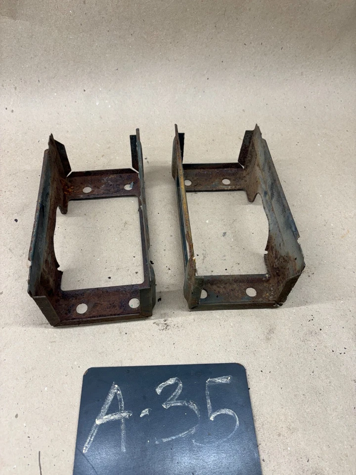 65 Oldsmobile Cutlass Supreme F85 1965 luz trasera soportes ligeros soportes montajes Foto 1 de 4