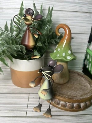 2x Miniature Metal Country Mice Brown & Gray Mice (only) WHIMSICAL Sitter U57 - Image 1 of 4