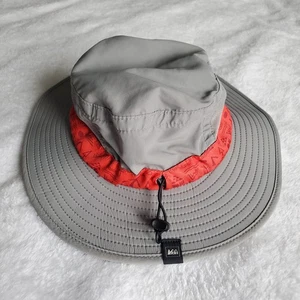 Sombrero para el sol REI para niños 4-7 años con correa y broche al aire libre camping senderismo informal  - Imagen 1 de 6