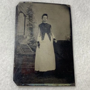 Vintage Tin Type Photo Of A Young Lady From The 1800’s? - Picture 1 of 9