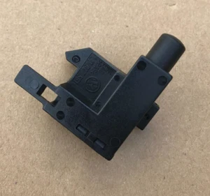 VW Touareg Alt 3.0 TDi (2008) Light Switch - 1J0947561 - Picture 1 of 7