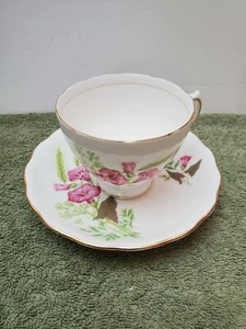 Colclough Cup & Saucer, England, Floral with Gold trim. - Picture 1 of 7