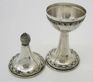 Caja de pie de dos piezas con tapas de plata esterlina ornamentada Israel de colección - Imagen 1 de 7
