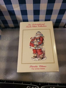 COLLECTIBLE 1992 INTERNATIONAL SANTA CLAUS COLLECTION USA SANTA CLAUS FIGURINE  - Picture 1 of 10