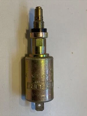 宝马 E10 化油器电动 空闲阀 正品 13111261188 NOS — 第 1/4 张图片