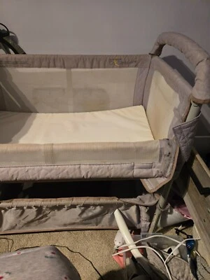 Cuna para dormir Arm's Reach con espejo para bebé - portátil, ajustable Foto 1 de 3