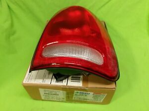New Tail Light 96-2000 Grand Caravan Town & Country Voyager Durango