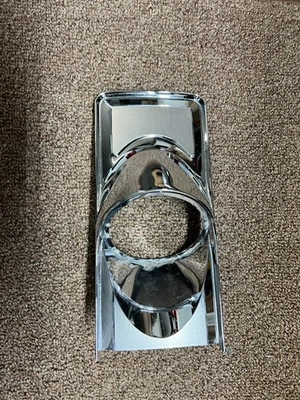 1964 BUICK WILDCAT AUTOMATIC FLOOR CONSOLE SHIFTER BEZEL 1366318 GM RARE - Image 1 of 4