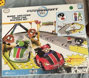 Mario Kart Wii K'nex Mario and Yoshi Finish Line Building Set 38471/71676 NEW OB - Picture 1 of 6