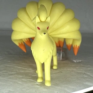 Pokemon Escala Mundo #4 Escala 1:20 Ninetales Kyukon Mini Figura Kanto 3 - Imagen 1 de 4