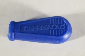 Cubierta de goma Campagnolo de liberación rápida 173 azul NOS, simple y flexible - Imagen 1 de 2