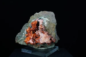 Heulandite rossa / Old Kilpatrick, Scozia, Regno Unito / raro esemplare minerale - Foto 1 di 5
