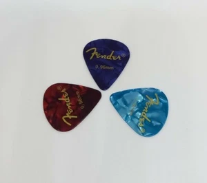 N.3 PLETTRO FENDER HARD 0.96 COLORI ASSORTITI - Foto 1 di 3