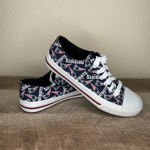 NEW ENGLAND PATRIOTS WOMEN SNEAKER SZ 10 LOGO CANVAS SHOES White Blue And Red Cover
