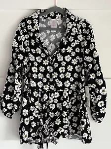 Women’s No Boundaries 3/4 Sleeve Blouse With Roll Tab & Daisy Pattern Size S - Picture 1 of 3