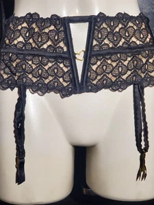 victoria secret garter belt - Picture 1 of 8