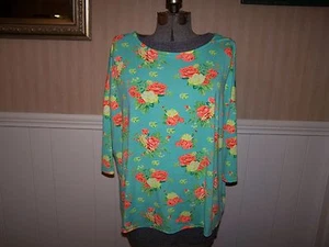 BLUSA FLORAL LESHOP TALLA GRANDE - Imagen 1 de 5