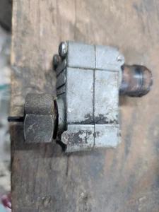 STEWART WARNER SPEEDOMETER CABLE GEAR RATIO ADAPTER #666F R9 - Picture 1 of 3