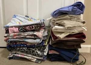 Mixed Lot of 41 Women’s Size XL Scrub Tops and Bottoms - Good Condition - Picture 1 of 22