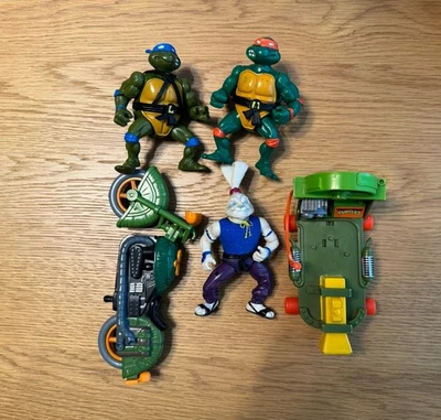 Vintage Teenage Mutant Ninja Turtles Figures/Vehicles & Accessories- Playmates - image 1 of 4