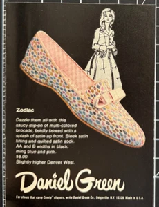 Daniel Green Zodiac Women's Shoes Dazzle Saucy Bow Color Vintage Print Ad 1971 - Picture 1 of 4