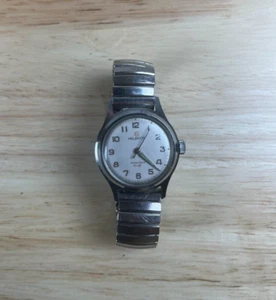 Vintage Helbro 7 Jewel Invincible Mens Working Wristwatch - Picture 1 of 5