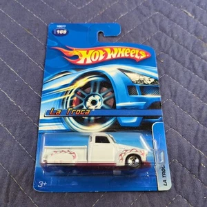 Hot Wheels 2005 #169 La Troca White w/ 5SPs - Picture 1 of 4