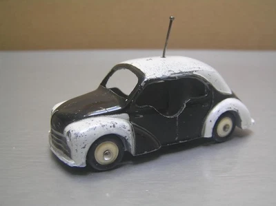 CIJ Renault 4 CV Police car made in France 1/43 scale rare original vintage toy - Image 1 of 4