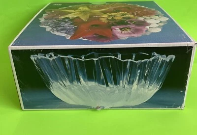 CUENCO DE CRISTAL GLACIAR PLATO DE HIELO Hoya Northcliff Japón Mediados de Siglo Moderno Foto 1 de 4