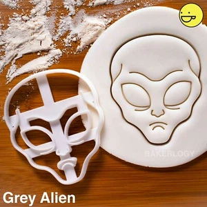 Grey Alien cookie cutter | Extraterrestrial halloween party Zeta Reticulans UFO - Picture 1 of 5