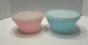 Tupperware Wonderlier Vintage Mixing Bowls Pink 233-9 Blue 234-7 W/Sheer Lids - Picture 1 of 10