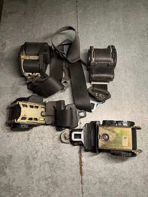 BMW Sedan E30 Seatbelt Set of 4 Black OEM 1989 325i - Image 1 of 4