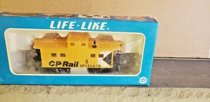 LIFE-LIKE HO SCALE RAILROAD CP RAIL CABOOSE #CP435678  *NEW* HONG KONG - Picture 1 of 3